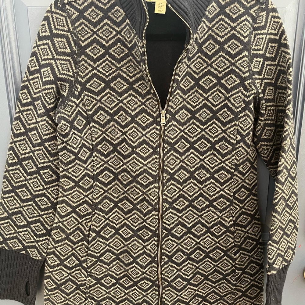 Dakini Navy and White Diamond Pattern Wool Sweater